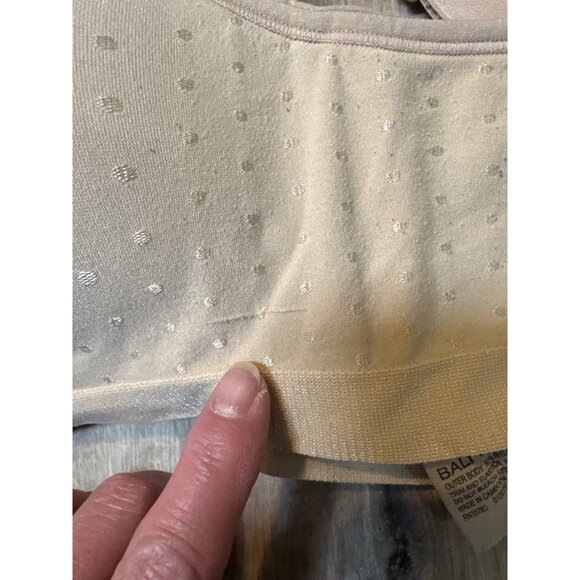 Bali Comfort Revolution Womens Padded Wirefree Bra 42D Beige Nylon Spandex Smoot - Picture 5 of 5